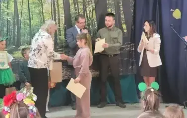 Sukcesy uczni&oacute;w w konkursie recytatorskim 4