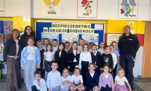 Zdjęcie do  Zasady bezpiecznego poruszania się w drodze do i ze szkoły. 